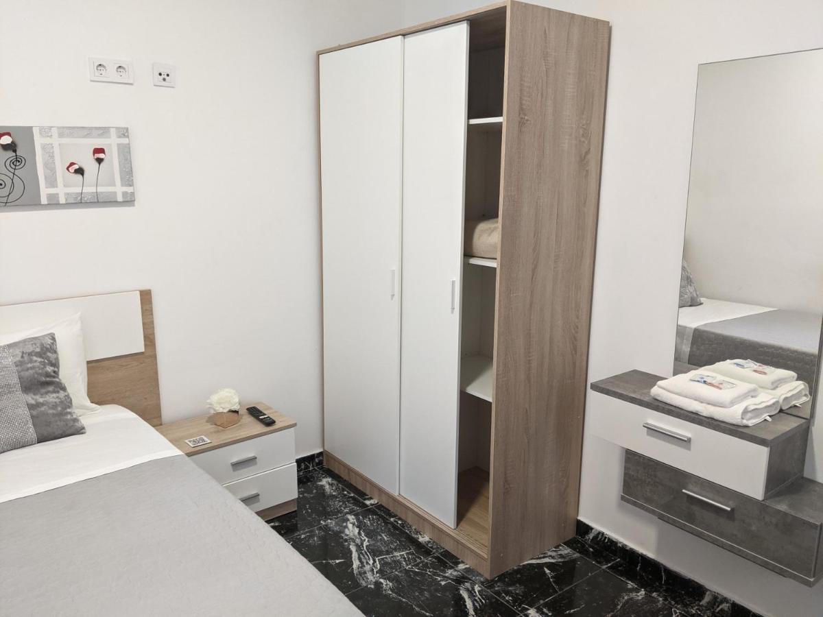 Pension Susita Alicante Bagian luar foto