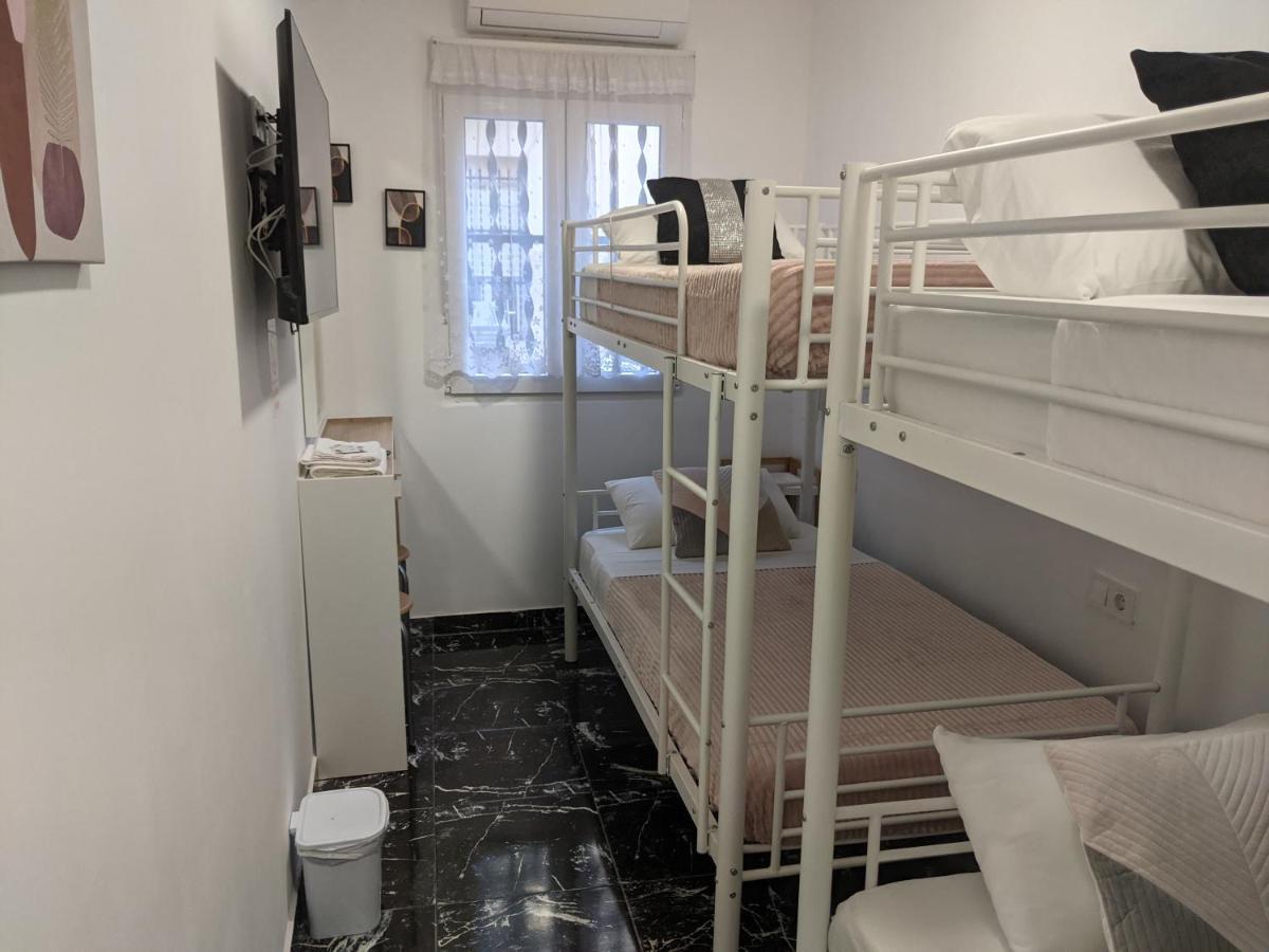 Pension Susita Alicante Bagian luar foto
